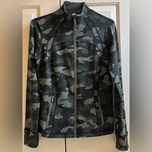 🍒LULULEMON sz 12 DEFINE Jacket HERITAGE 365 CAMO OLIVE GREEN MULTI Camouflage